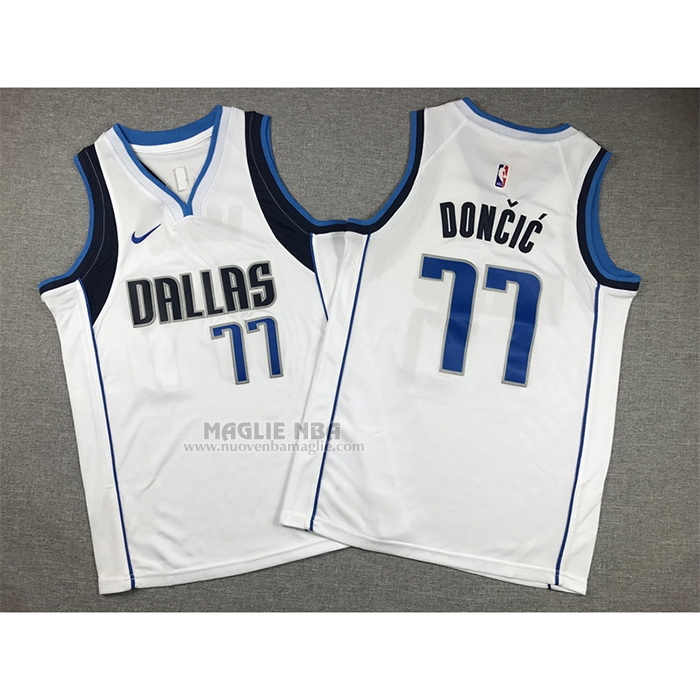 Maglia
 Luka Doncic NO 77 Bambino
 Dallas Mavericks Association 2021 Bianco
